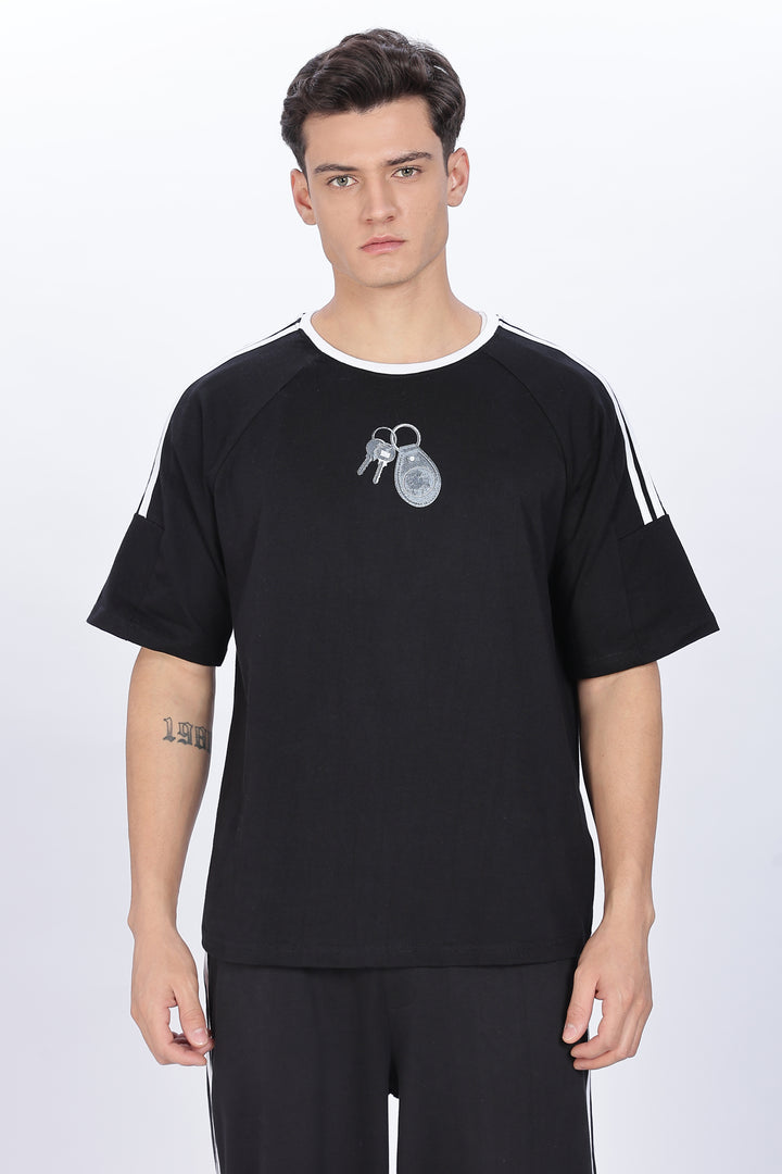 Grey Keychain: Black Oversized T-shirt