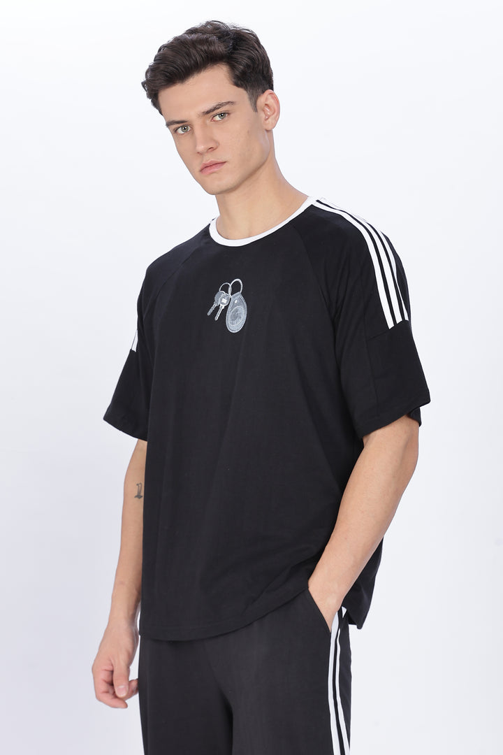 Grey Keychain: Black Oversized T-shirt