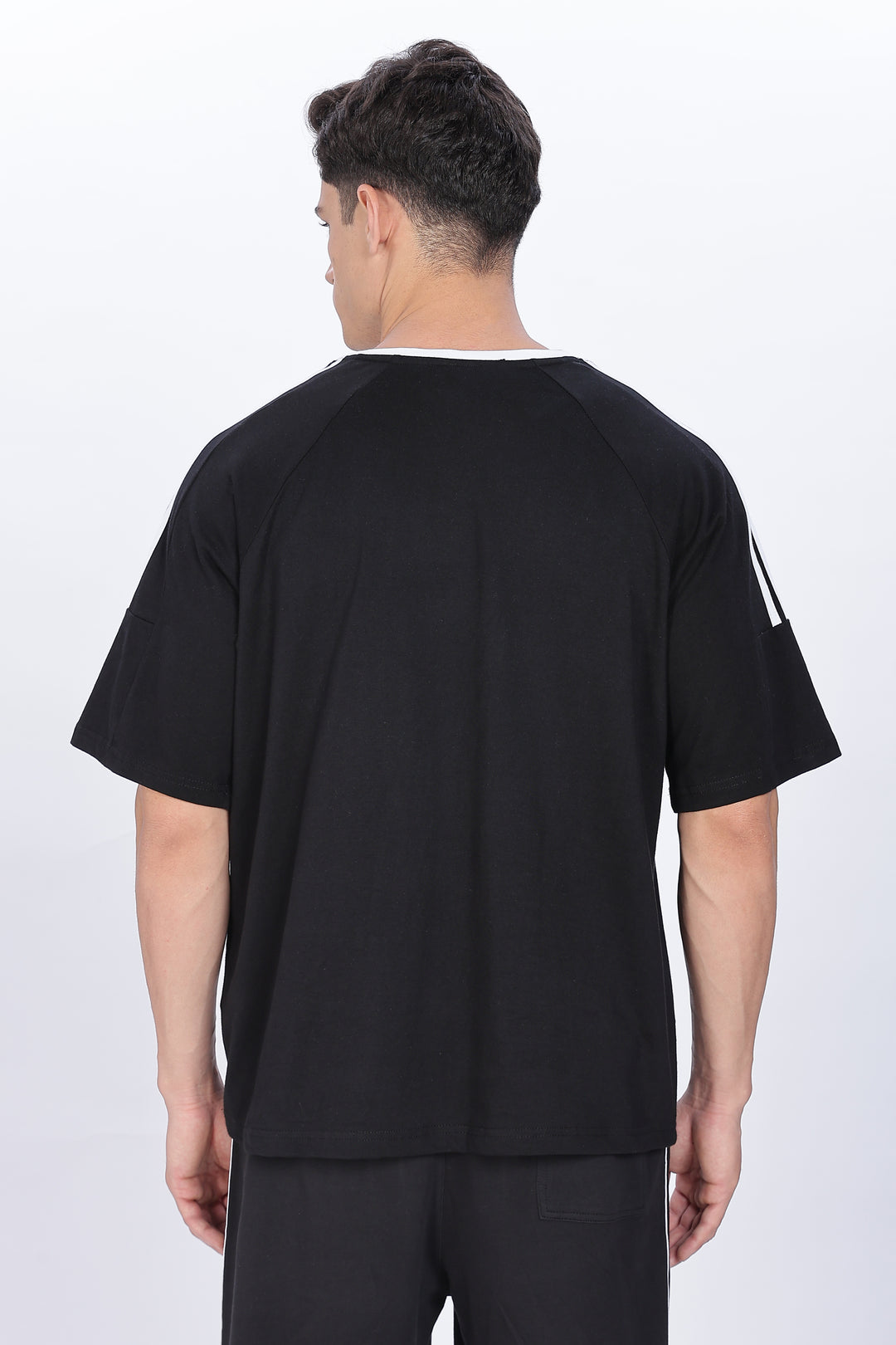 Grey Keychain: Black Oversized T-shirt