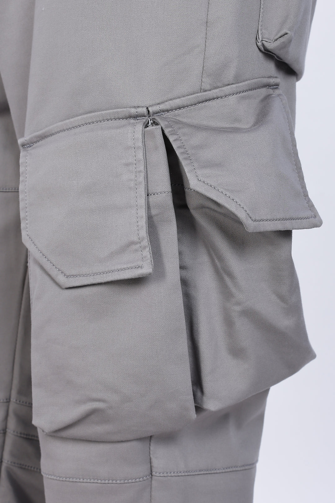 Superior Baggy Grey Cargo Pants
