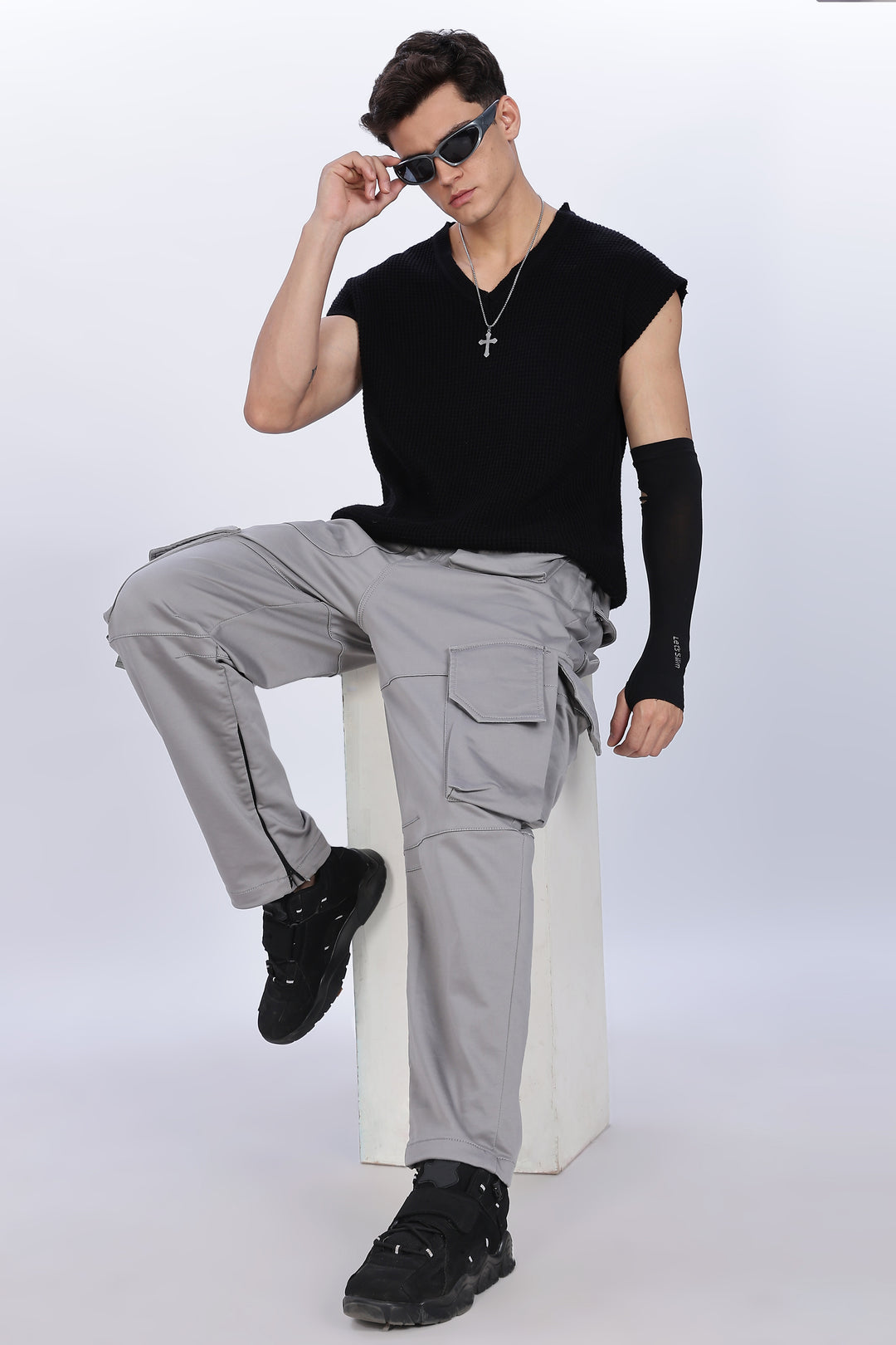Superior Baggy Grey Cargo Pants