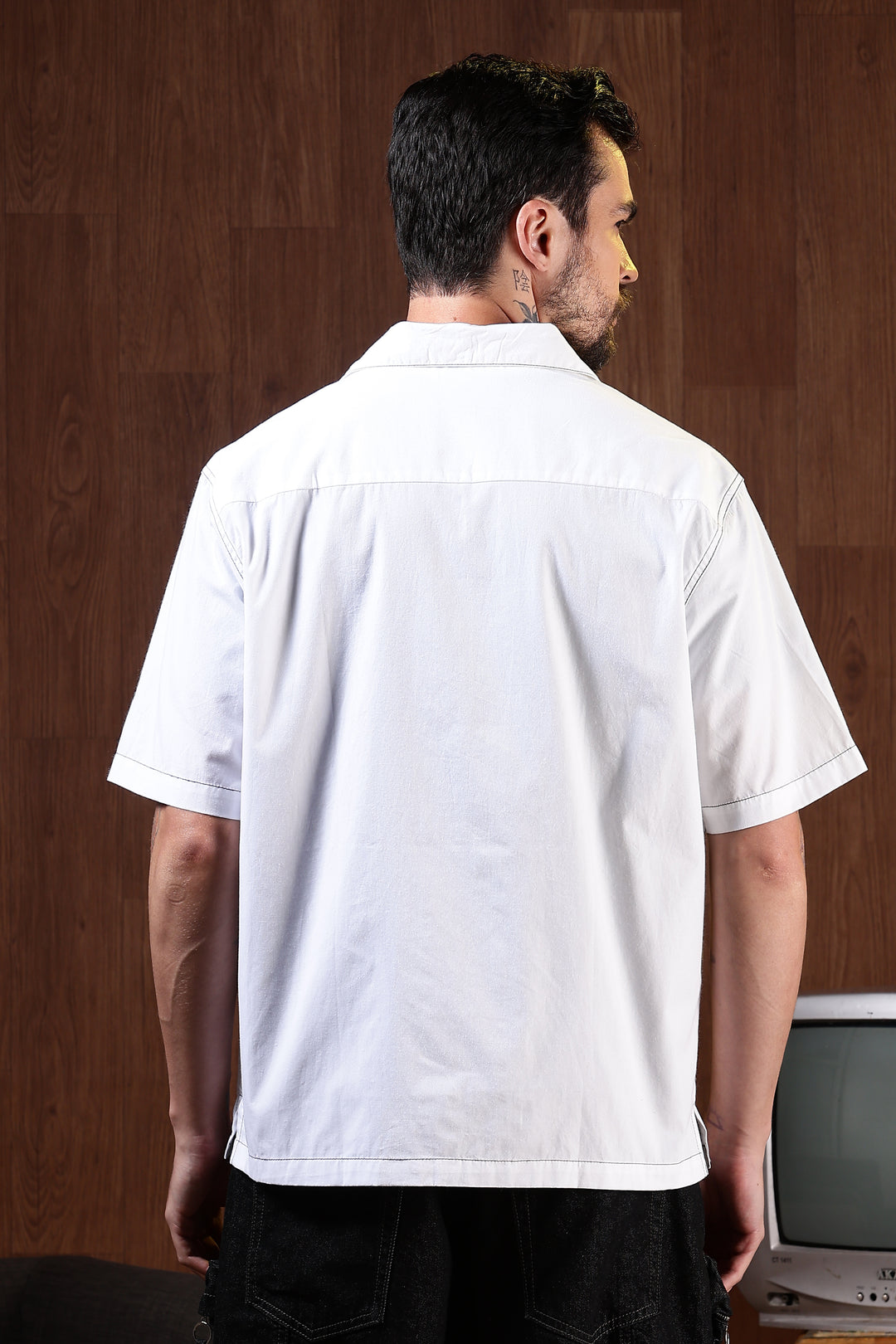 Contrasting Thread: White Oversized Shirt