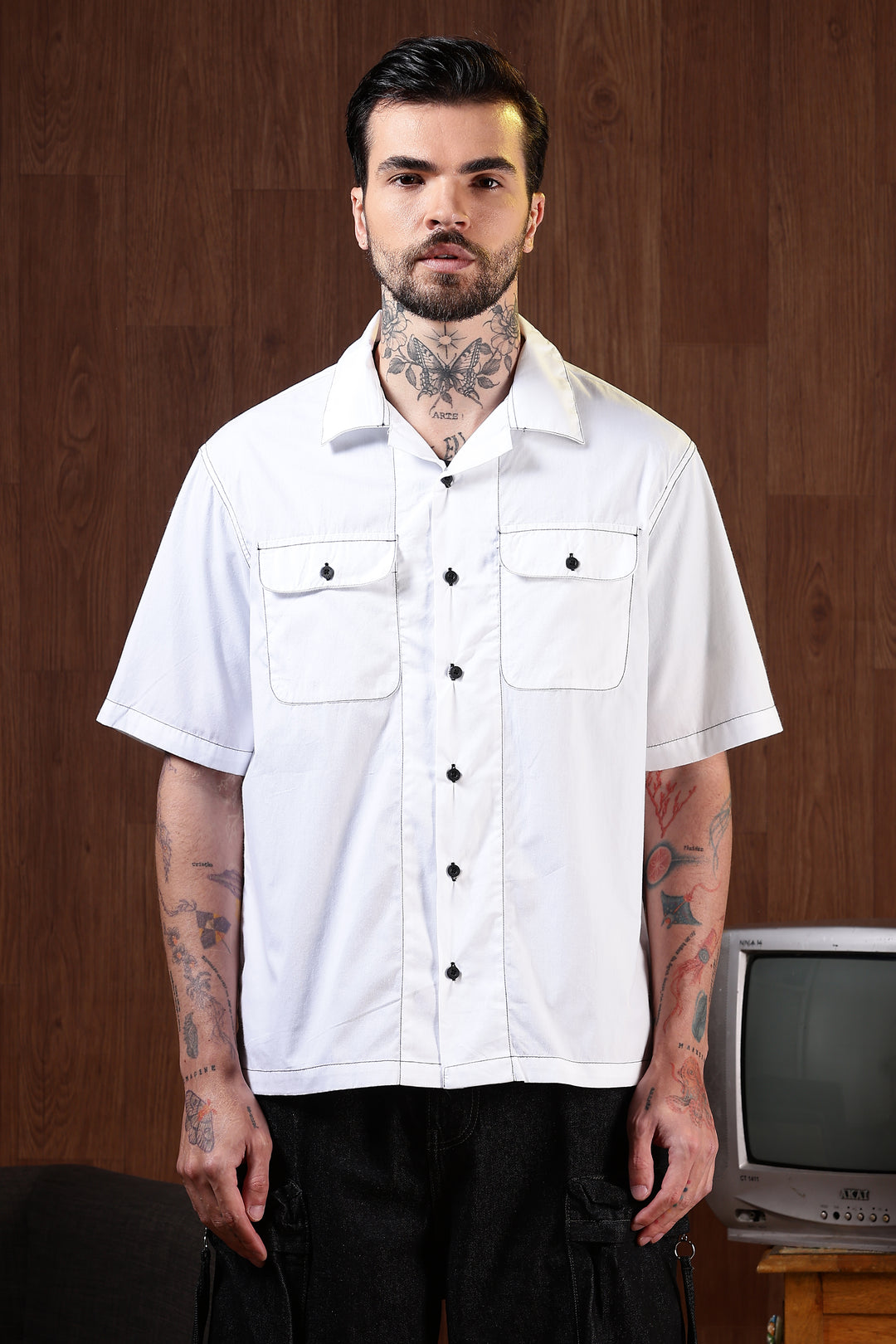 Contrasting Thread: White Oversized Shirt