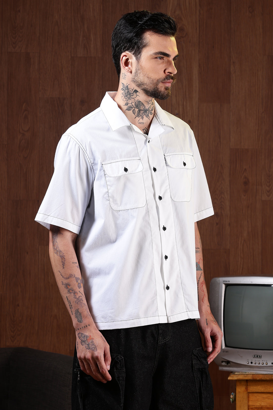 Contrasting Thread: White Oversized Shirt