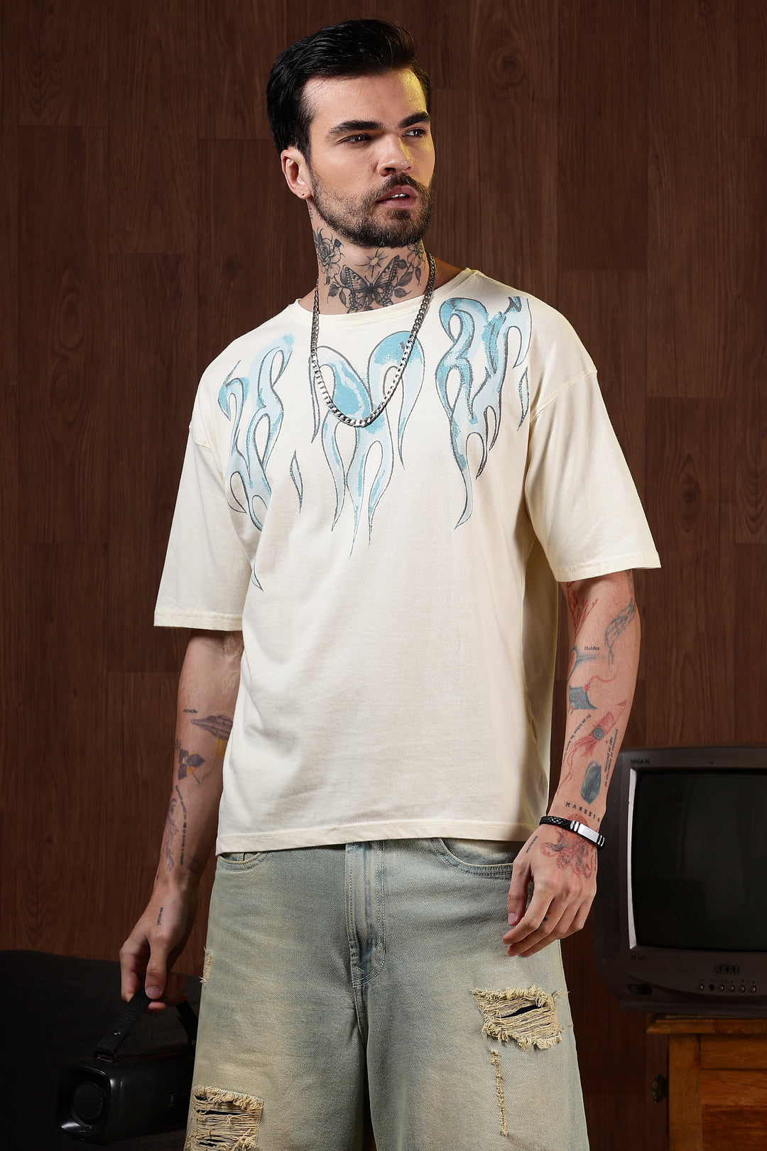 Blue Flames: cream Oversized T-shirt