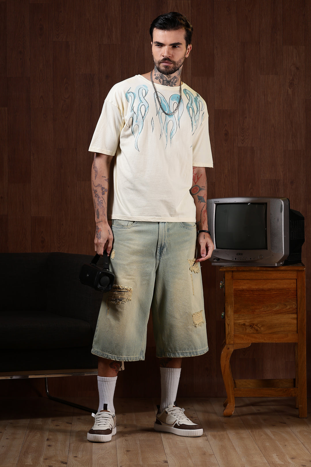 Blue Flames: cream Oversized T-shirt