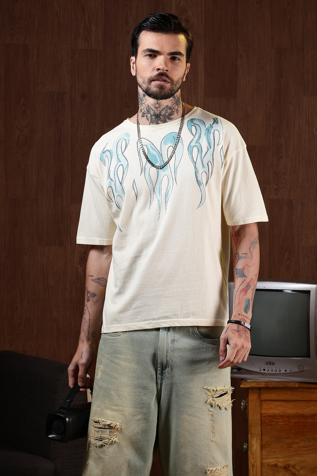 Blue Flames: cream Oversized T-shirt