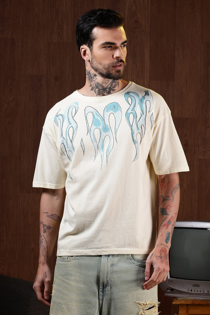 Blue Flames: cream Oversized T-shirt