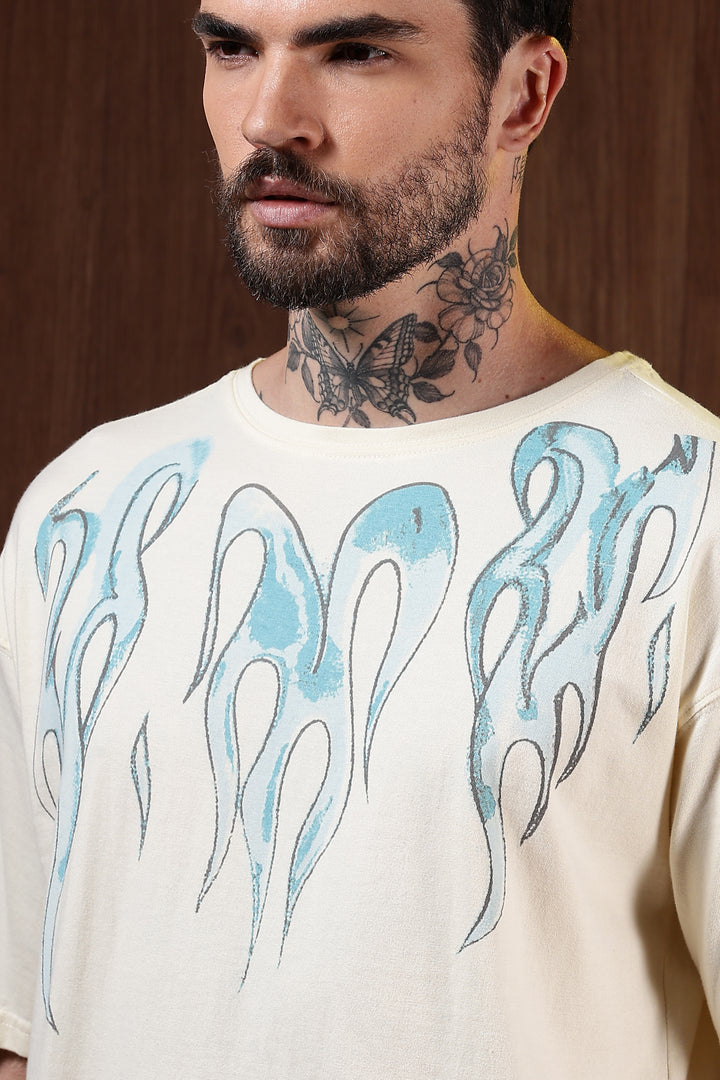 Blue Flames: cream Oversized T-shirt
