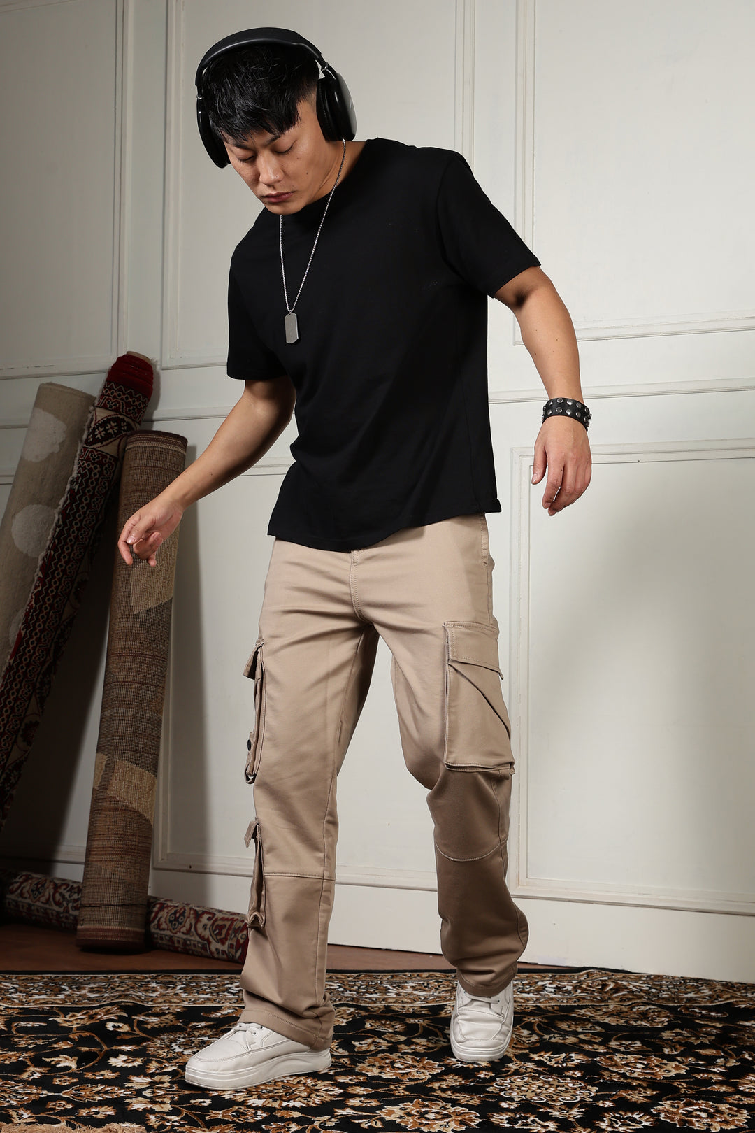 Street: Cream Regular Fit Cargo Pants