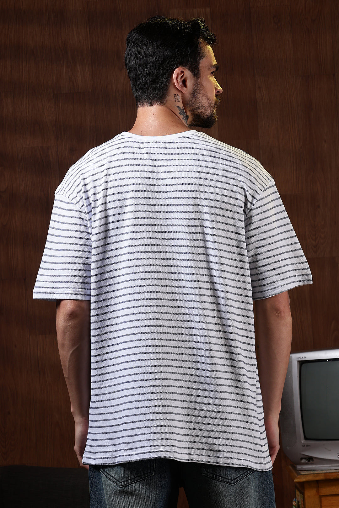 Offline: White Stripes Embroidery Oversized T-shirt