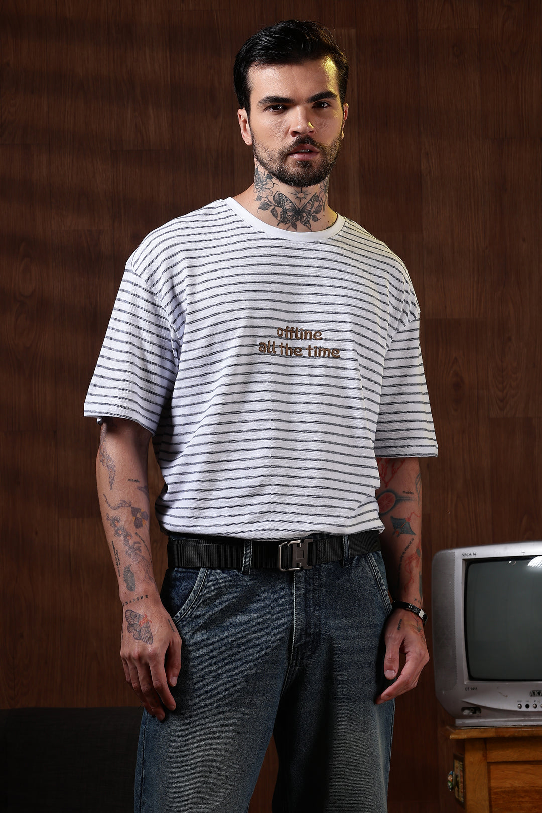 Offline: White Stripes Embroidery Oversized T-shirt