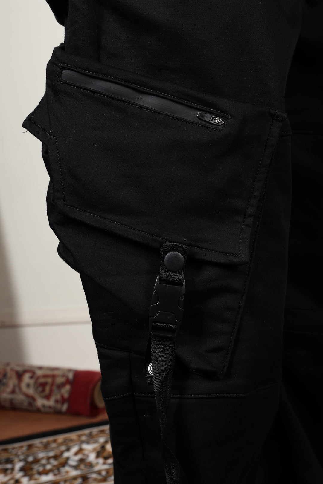 Superior Baggy Black Cargo Pants