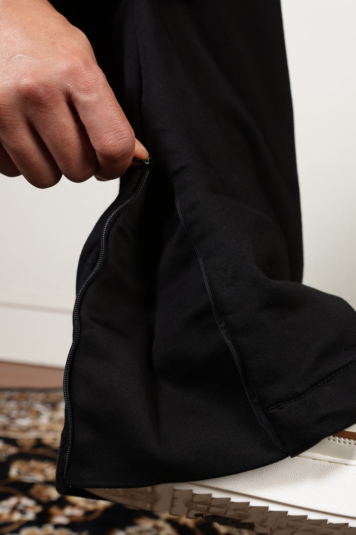 Superior Baggy Black Cargo Pants