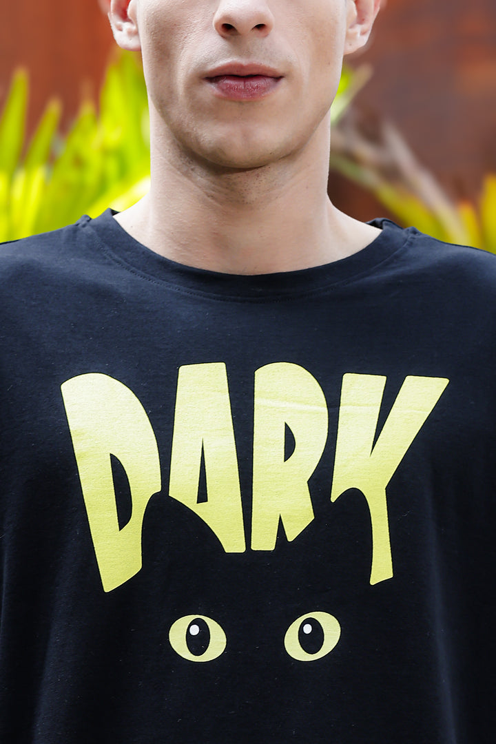 Dark: Oversized T-shirt