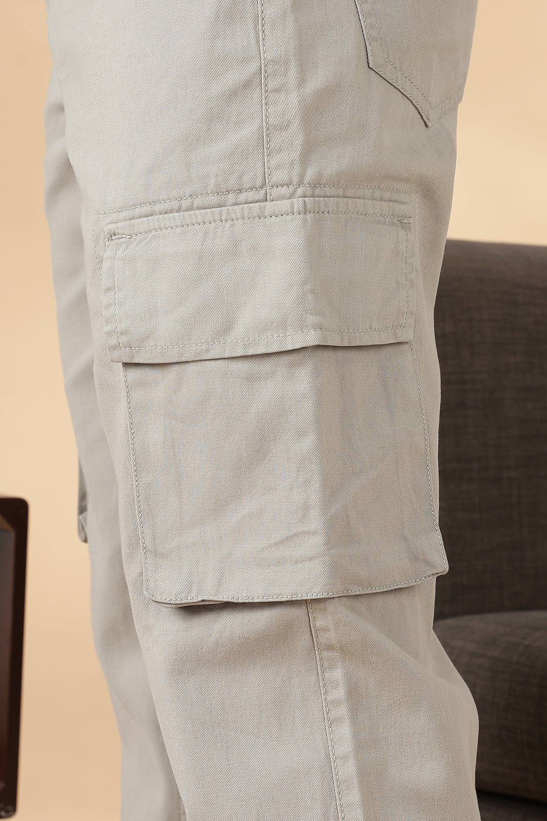 Essentials : Cream Cargo Pants