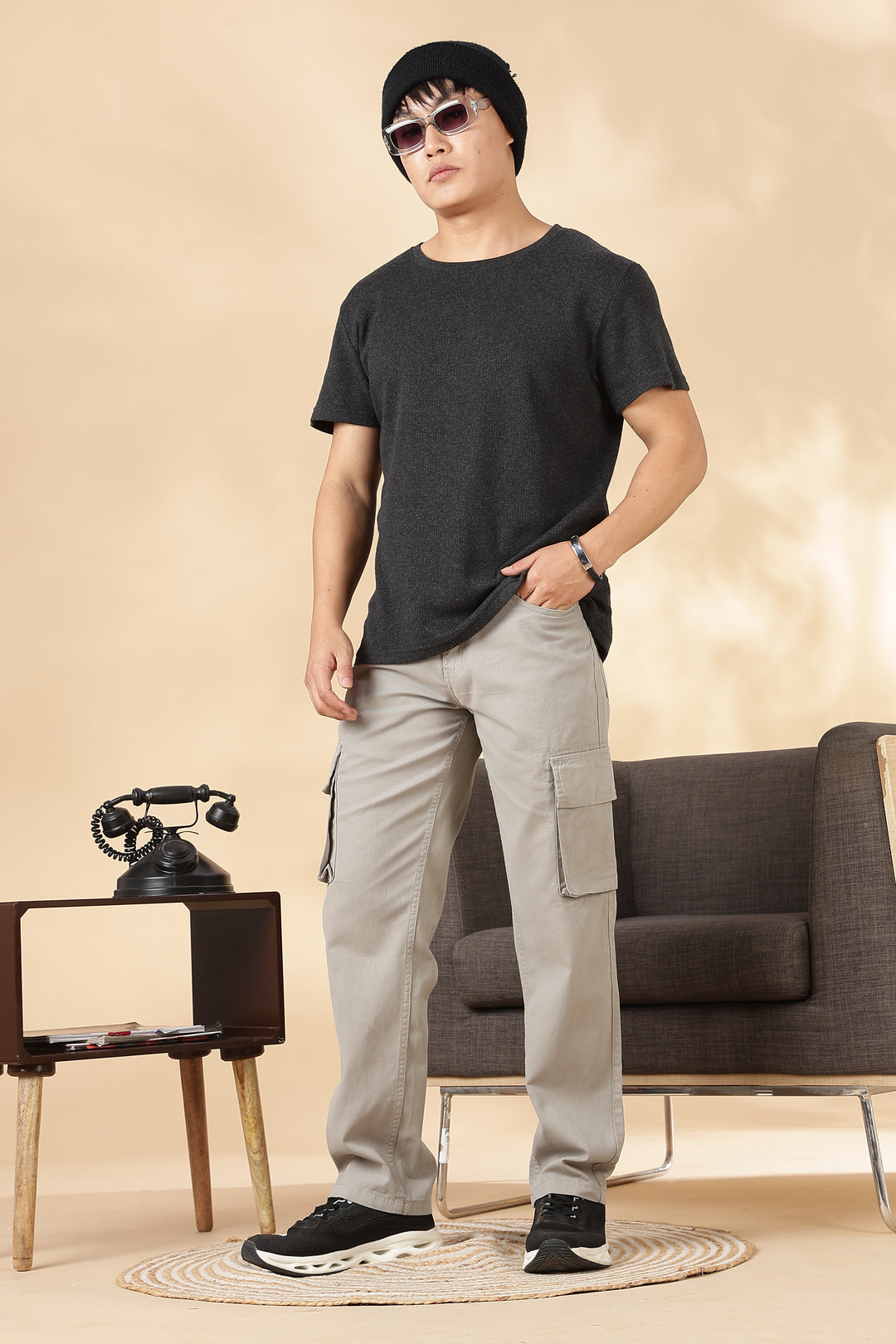 Essentials : Cream Cargo Pants