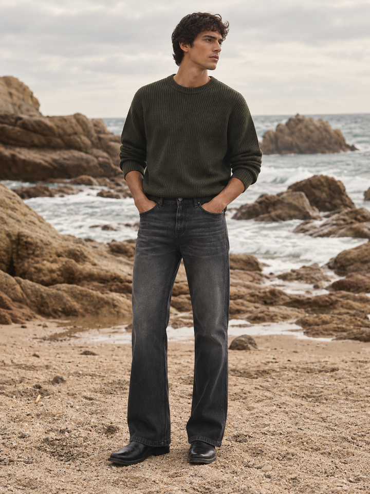 Bootcut : Black Washed Jeans