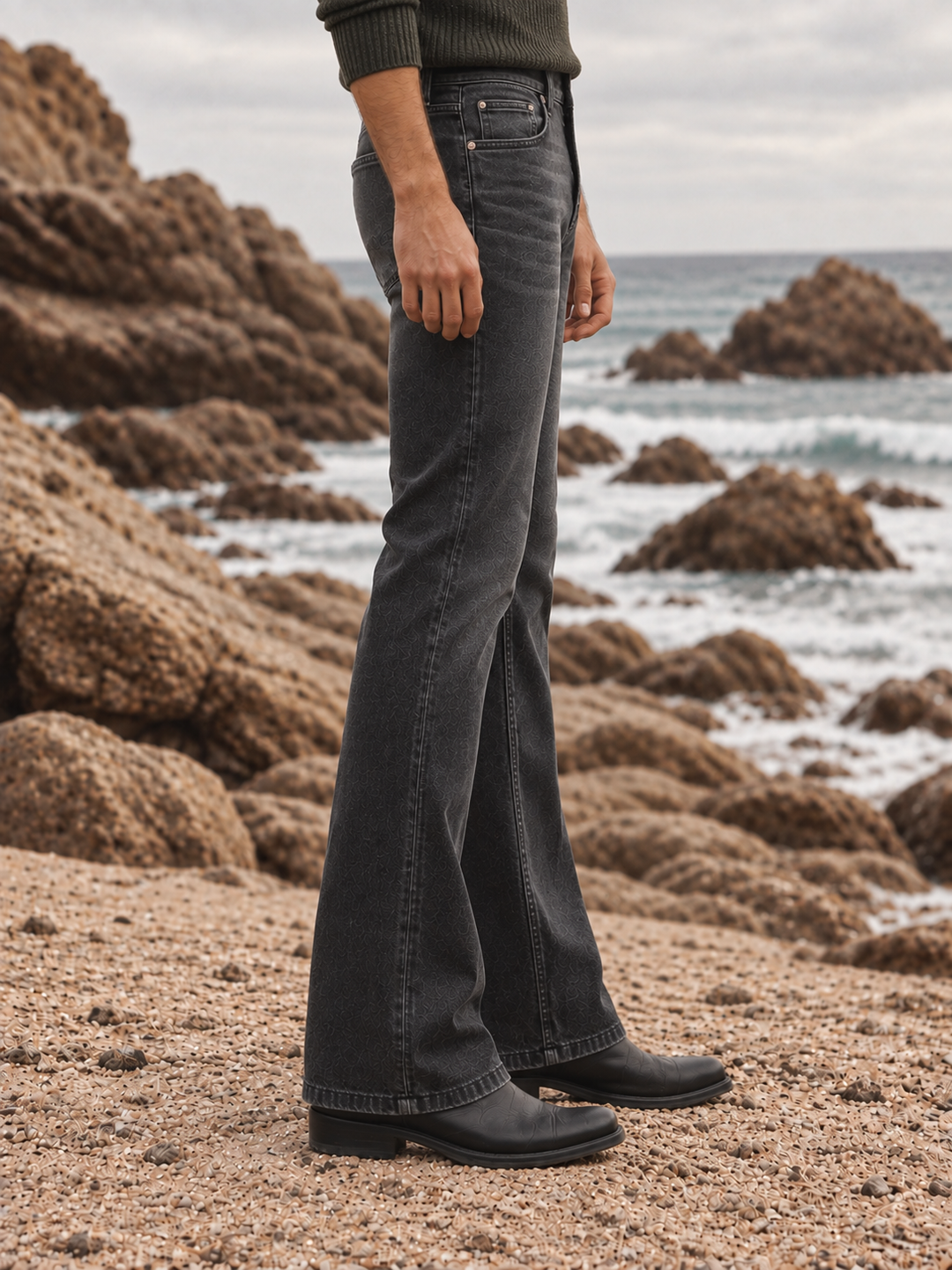 Bootcut : Black Washed Jeans