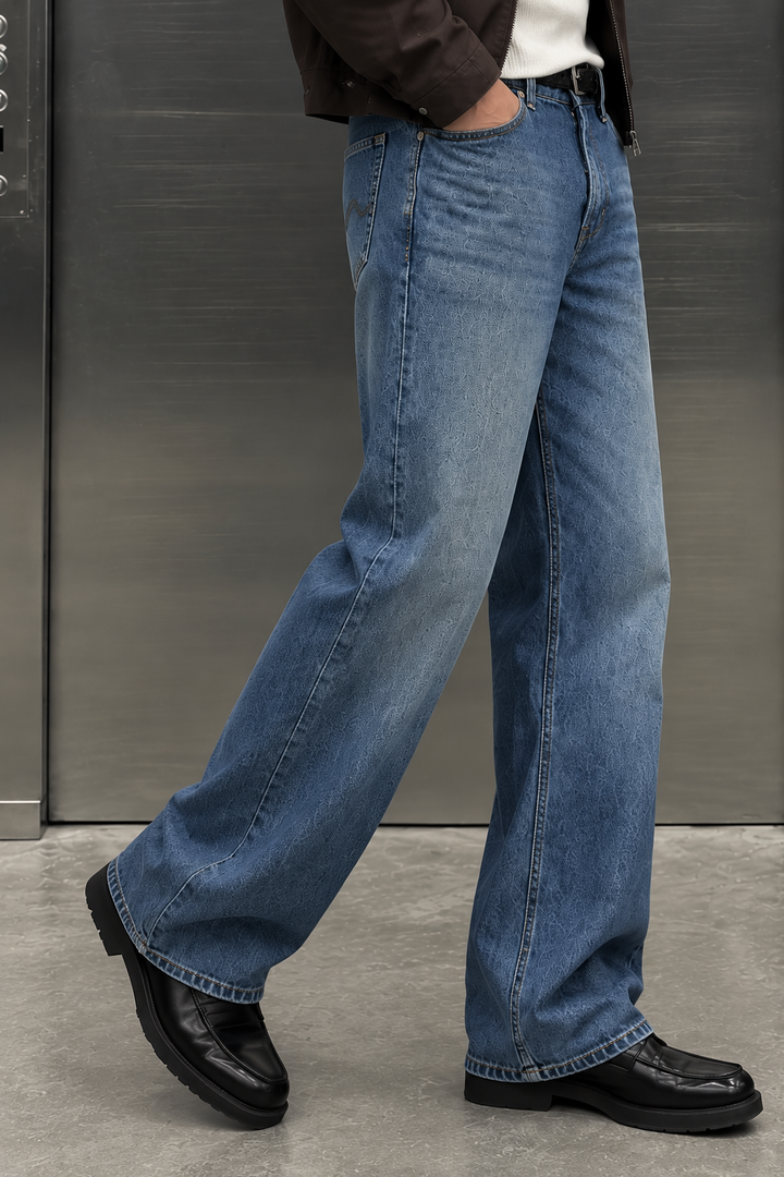 Denims : Bootcut Pop wash Jeans