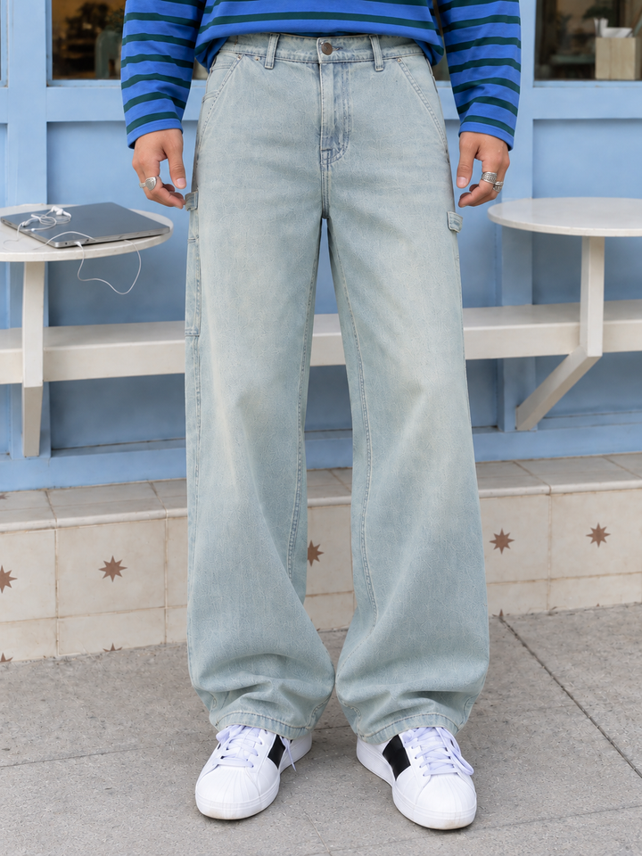 Light Blue Baggy Jeans Street Style