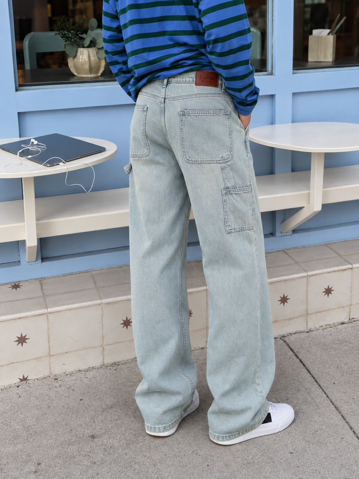 Light Blue Baggy Jeans Street Style