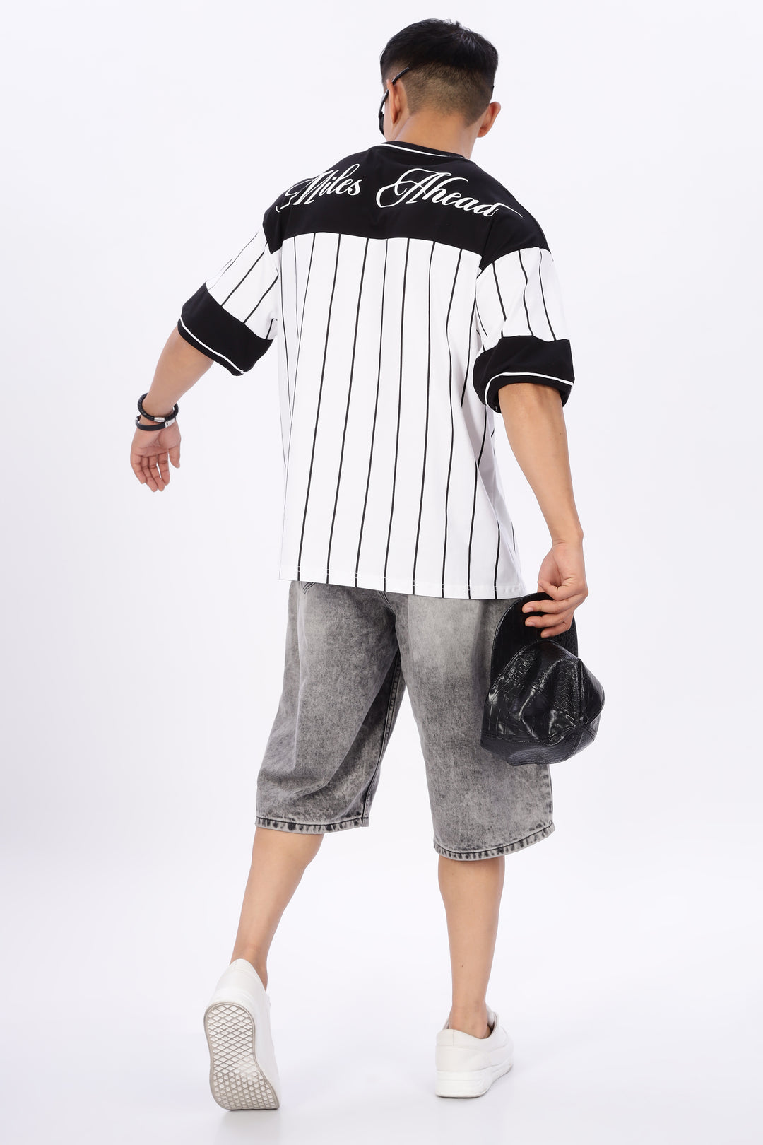 Vintage: Black and White Oversized T-shirt
