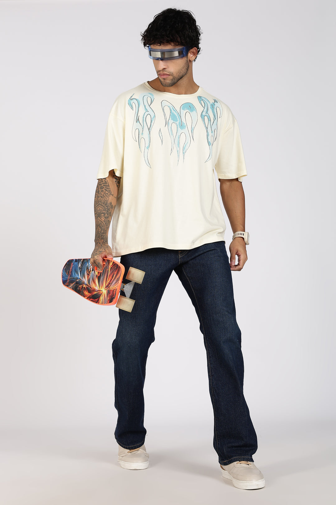 Blue Flames: cream Oversized T-shirt
