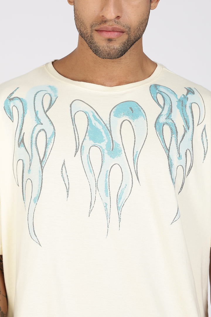 Blue Flames: cream Oversized T-shirt