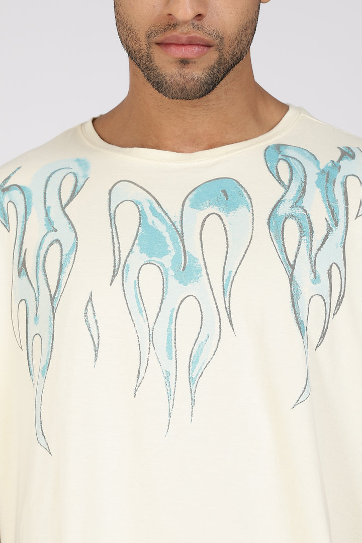 Blue Flames: cream Oversized T-shirt