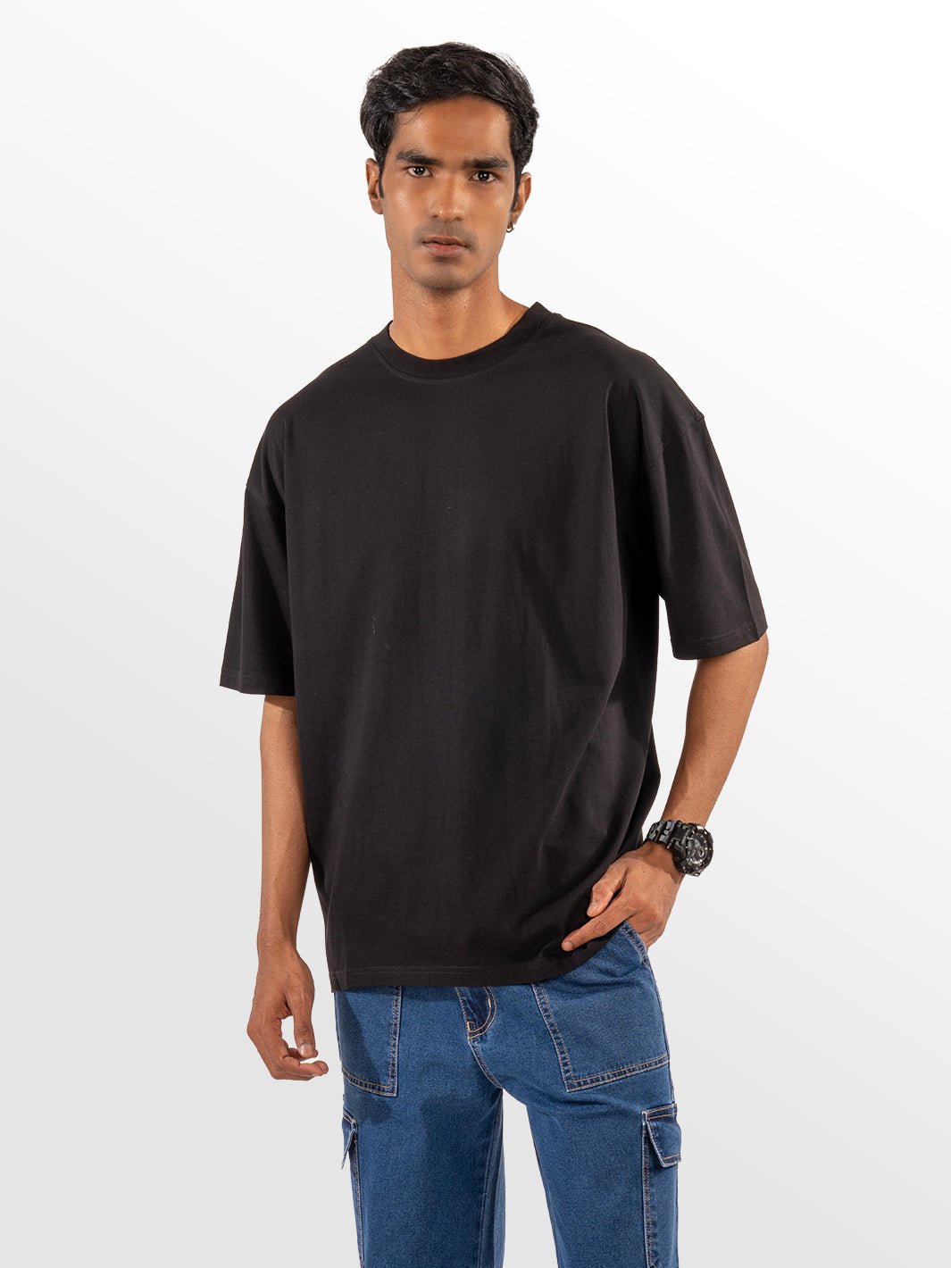 Solids: Black Oversized T-shirt – Eszett